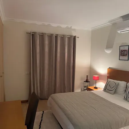 Lovely 3 Bedroom With Pool In Great Location * Odiáxere