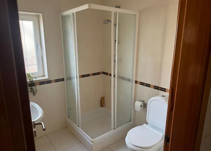 Lovely 3 Bedroom With Pool In Great Location ヴィラ *