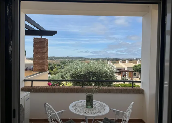 Lovely 3 Bedroom With Pool In Great Location * Odiáxere