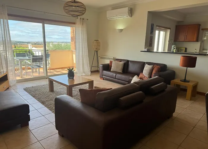 ヴィラ Lovely 3 Bedroom With Pool In Great Location