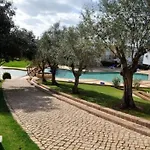 Lovely 3 Bedroom With Pool In Great Location Vila Odiáxere
