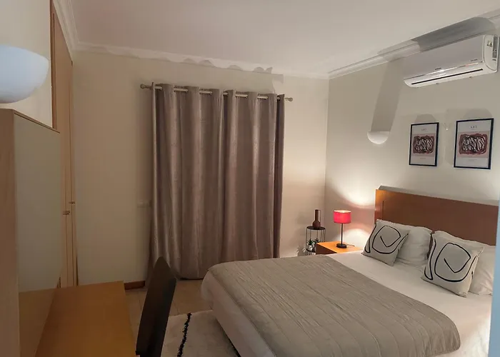 Lovely 3 Bedroom With Pool In Great Location * Odiáxere